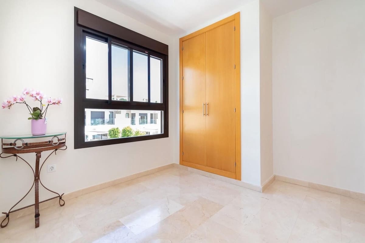 Apartamento de 2 habitaciones en La Cala de Mijas en venta con piscina garaje - 340.000 € (Ref: 9072758)