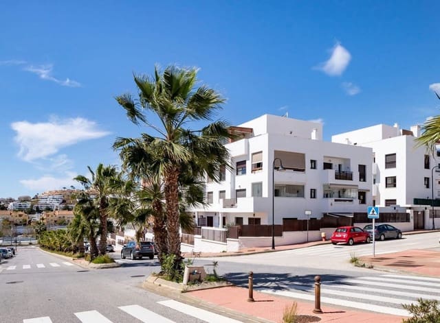 Apartamento de 2 habitaciones en La Cala de Mijas, Mijas en venta con piscina garaje - 340.000 € (Ref: 9072758)