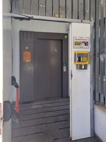 Garasje til salgs i Marbella - € 65 000 (Ref: 9141158)