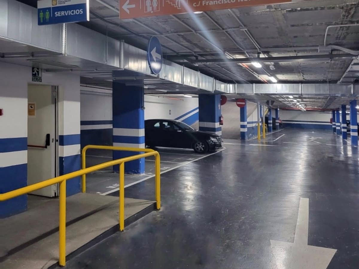 Autotalli myytävänä paikassa Marbella - 65 000 € (Ref: 9141158)