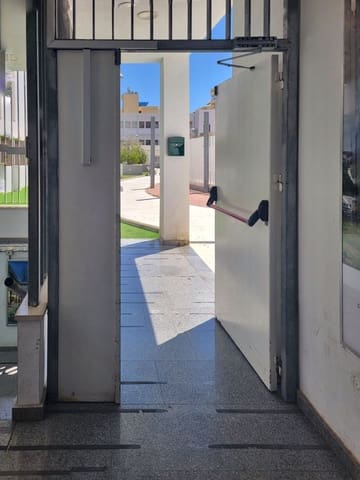 Autotalli myytävänä paikassa Marbella - 65 000 € (Ref: 9141158)