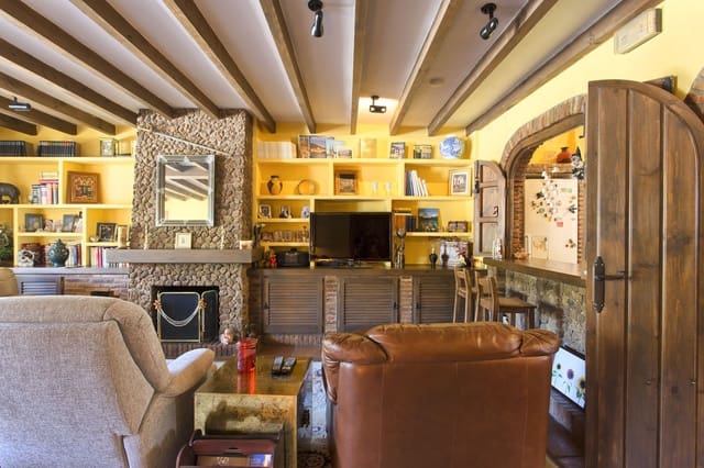 3 bedroom Townhouse for sale in Benahavís - € 375,000 (Ref: 9180737)