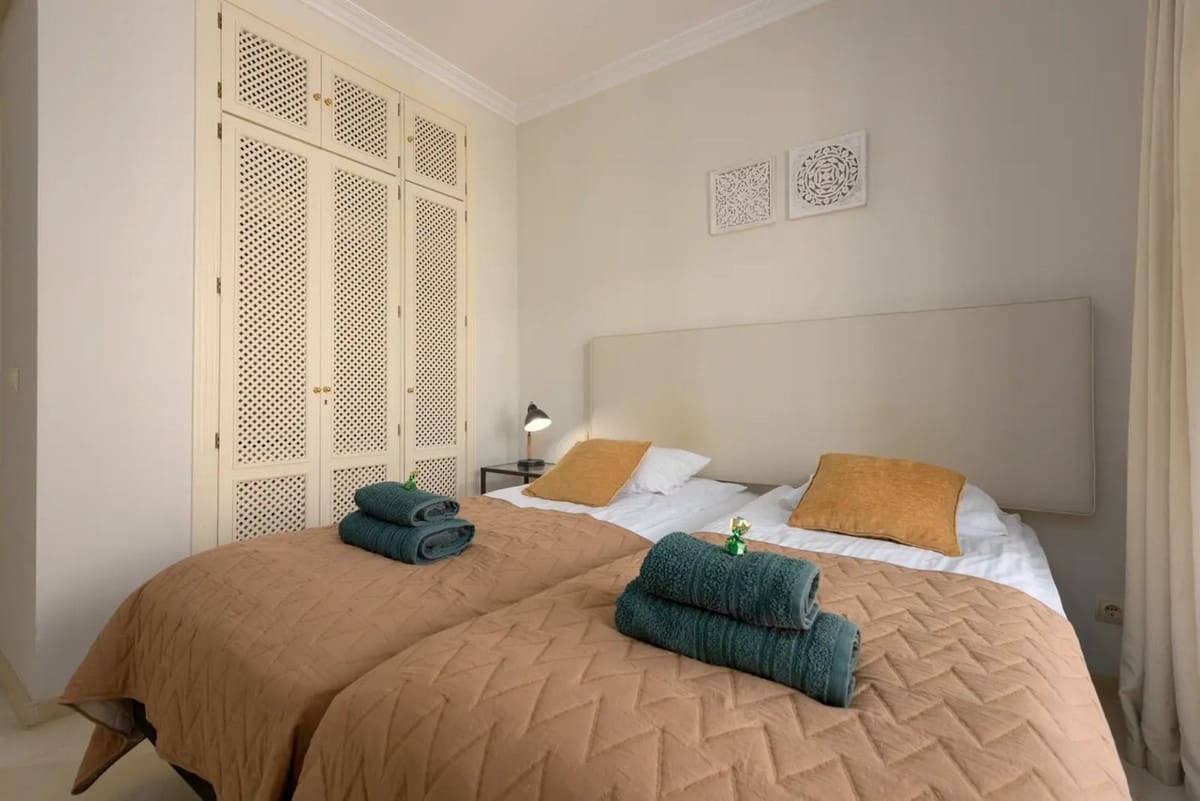 2 slaapkamer Appartement te koop in Elviria met zwembad garage - € 569.000 (Ref: 9195000)