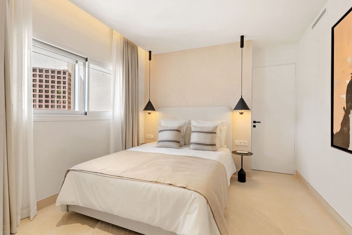 3 quarto Apartamento para venda em Estepona com piscina garagem - 2 995 000 € (Ref: 9205742)