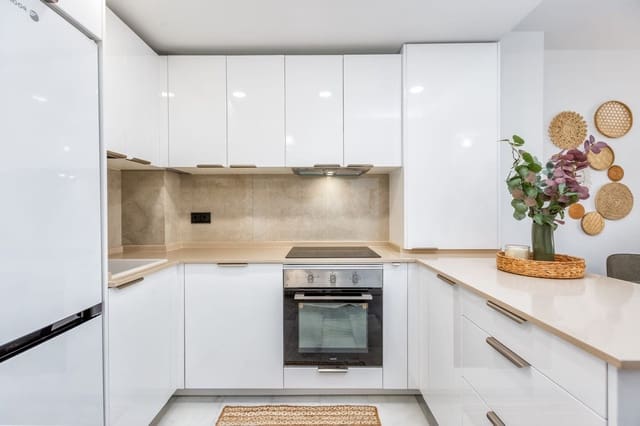 2 slaapkamer Appartement te koop in Riviera del Sol, Mijas met zwembad garage - € 285.000 (Ref: 9237923)