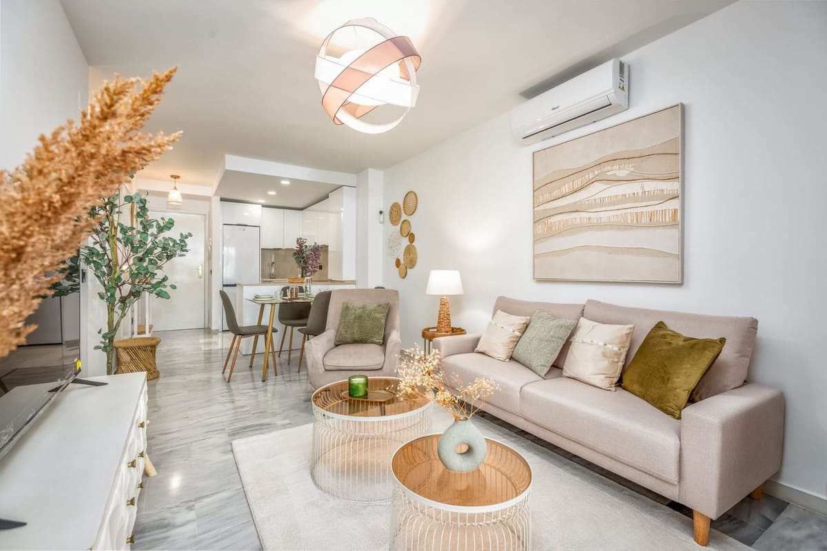 2 slaapkamer Appartement te koop in Riviera del Sol met zwembad garage - € 280.000 (Ref: 9237923)