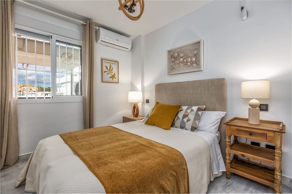 2 sypialnia Apartament na sprzedaż w Riviera del Sol z basenem garażem - 280 000 € (Ref: 9237923)