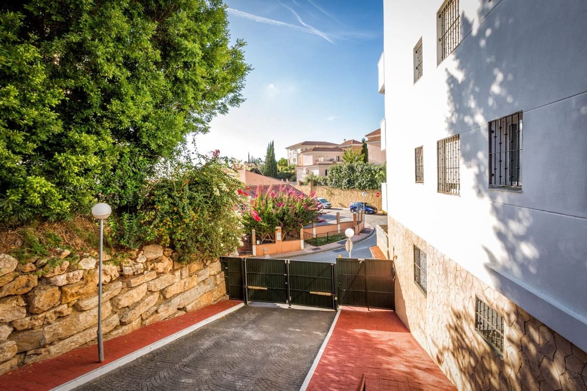 2 sypialnia Apartament na sprzedaż w Riviera del Sol z basenem garażem - 280 000 € (Ref: 9237923)