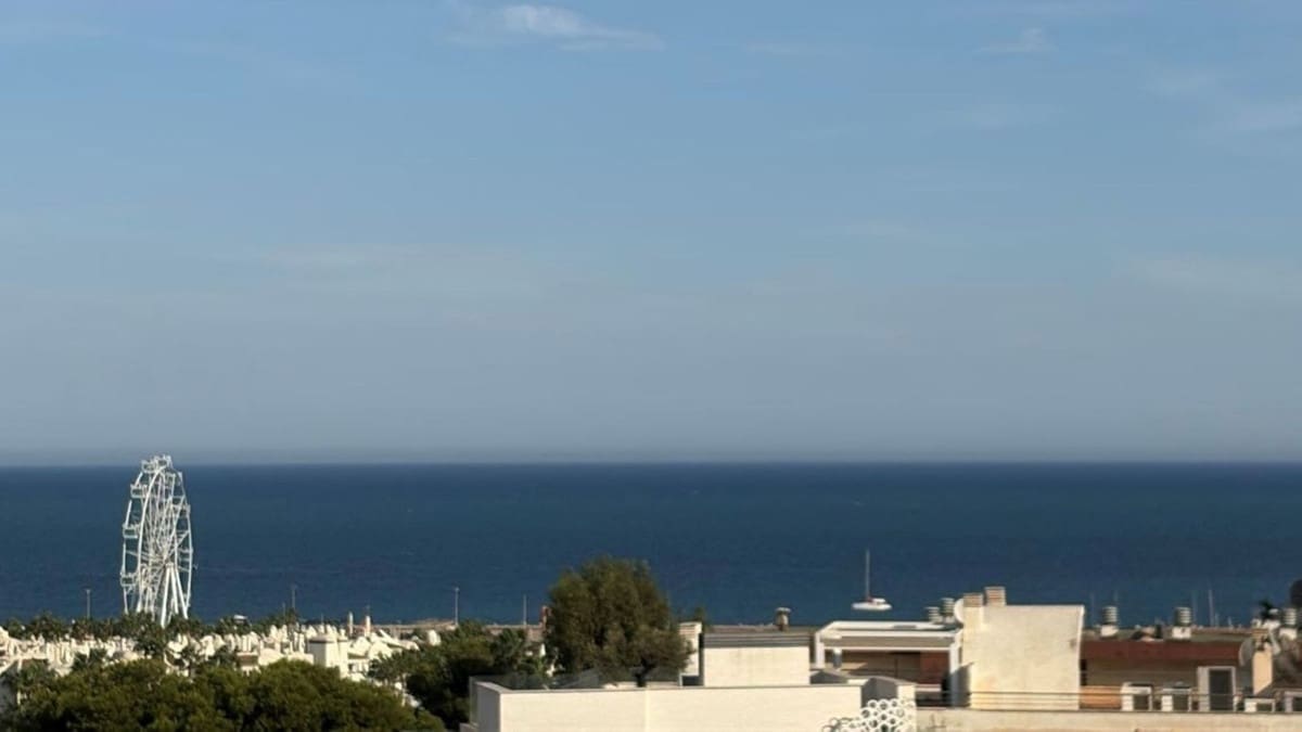 3 sypialnia Penthouse na sprzedaż w Benalmadena Costa z basenem garażem - 774 000 € (Ref: 9283469)