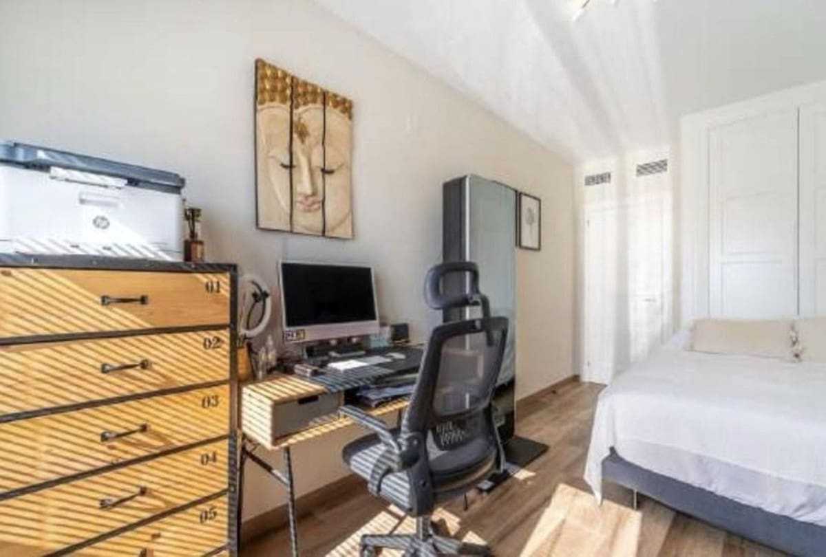 3 sypialnia Penthouse na sprzedaż w Benalmadena Costa z basenem garażem - 774 000 € (Ref: 9283469)