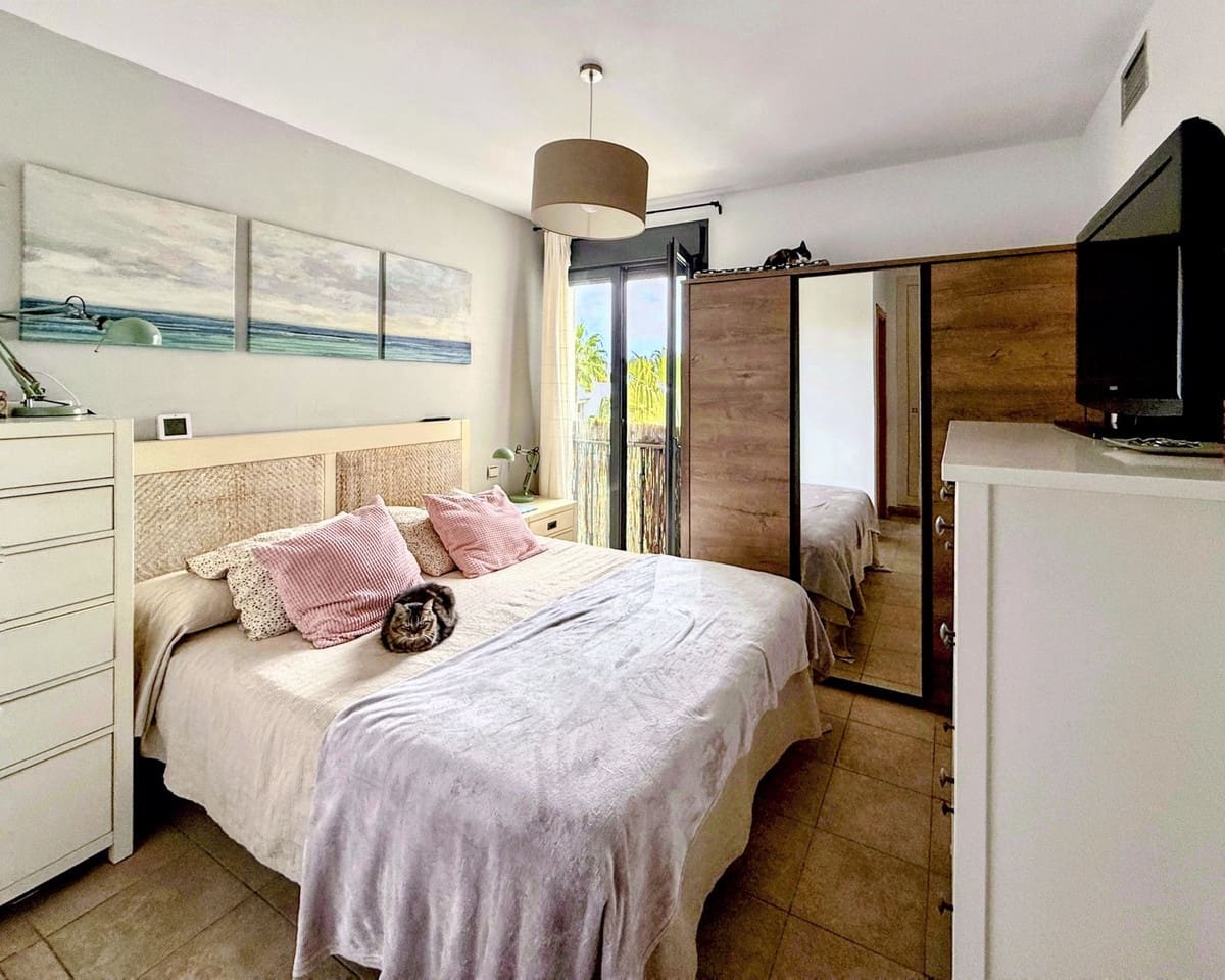 3 bedroom Apartment for sale in La Cala de Mijas with pool garage - € 395,000 (Ref: 9309082)