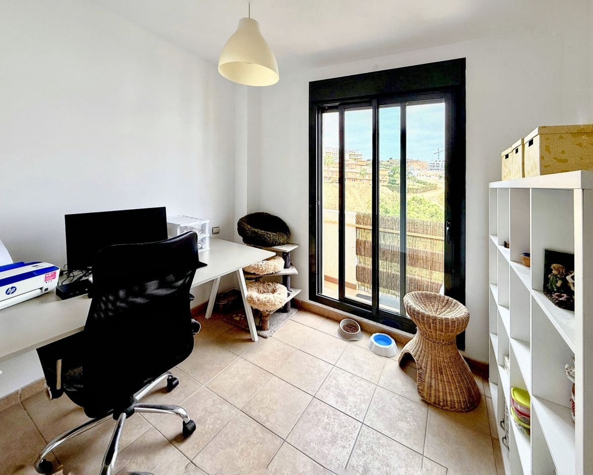 3 bedroom Apartment for sale in La Cala de Mijas with pool garage - € 395,000 (Ref: 9309082)