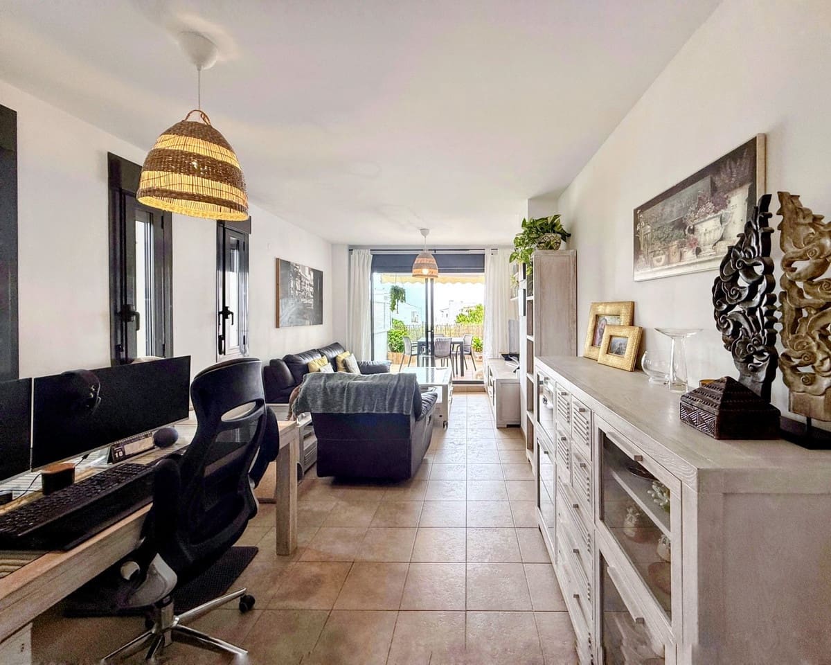 3 bedroom Apartment for sale in La Cala de Mijas with pool garage - € 395,000 (Ref: 9309082)