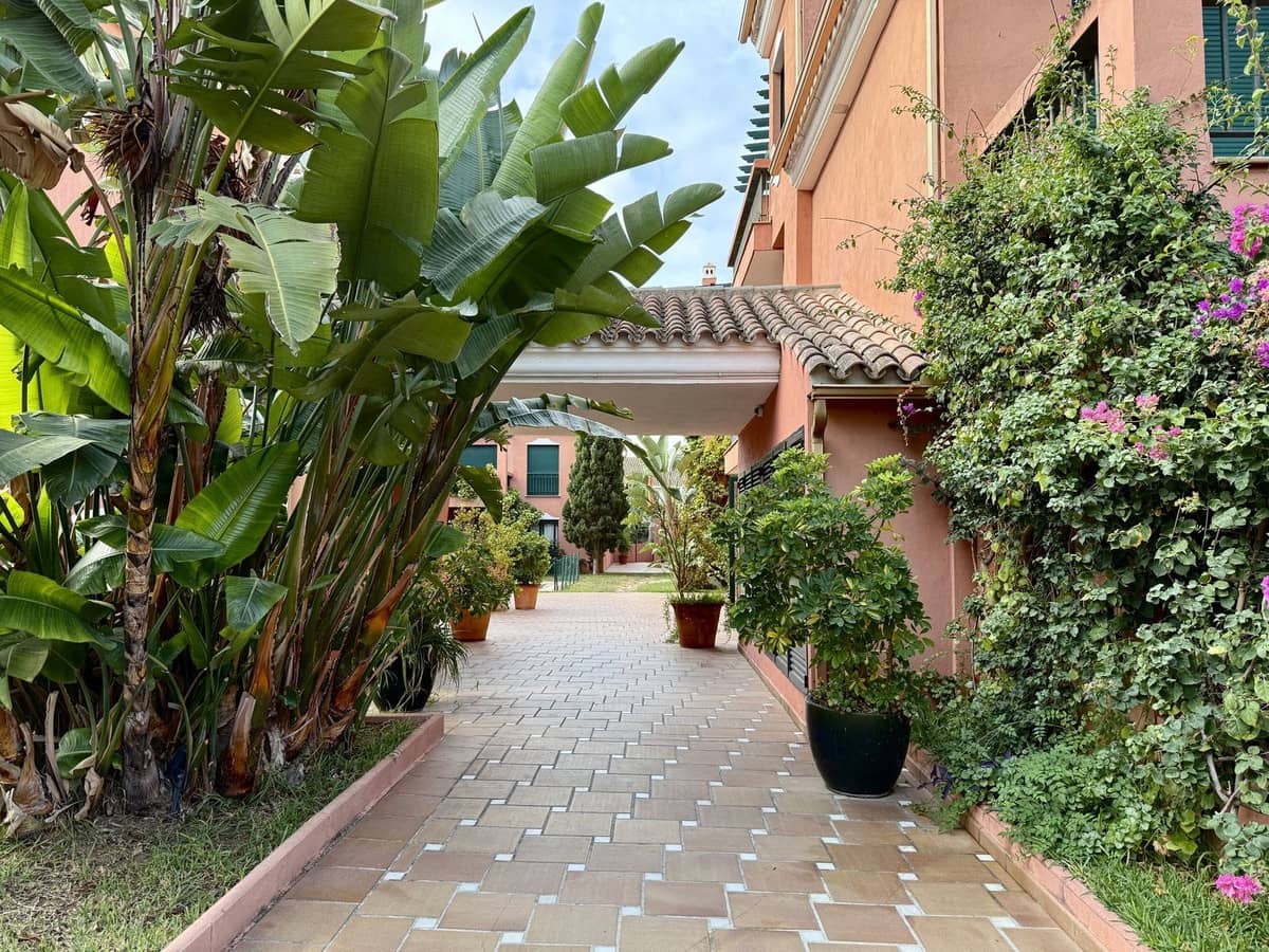 2 soverom Leilighet til salgs i Marbesa med svømmebasseng garasje - € 422 000 (Ref: 9313926)