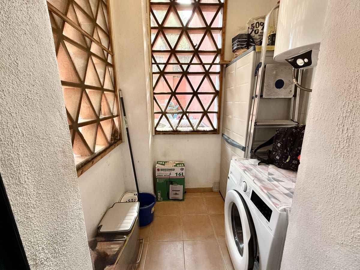 2 soverom Leilighet til salgs i Marbesa med svømmebasseng garasje - € 422 000 (Ref: 9313926)