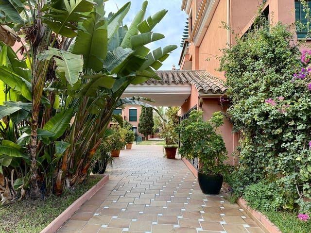 2 slaapkamer Appartement te koop in Marbesa, Marbella met zwembad garage - € 398.000 (Ref: 9313926)