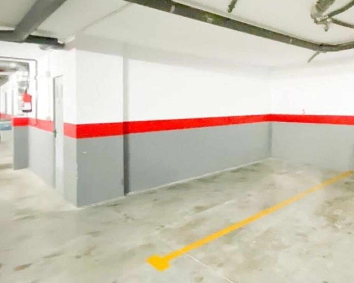 2 Zimmer Apartment zu verkaufen in Calahonda mit Pool Garage - 245.000 € (Ref: 9322352)