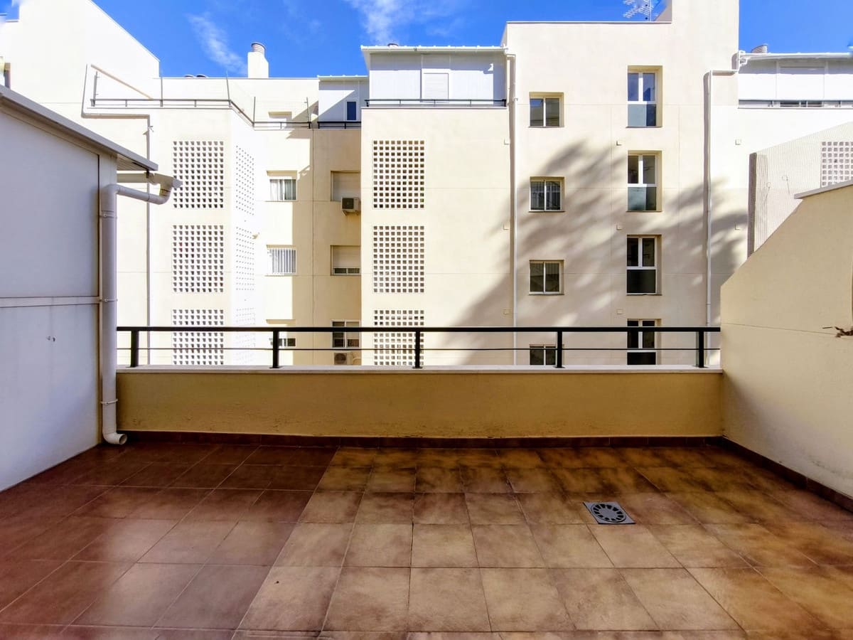 2 Zimmer Apartment zu verkaufen in Calahonda mit Pool Garage - 245.000 € (Ref: 9322352)