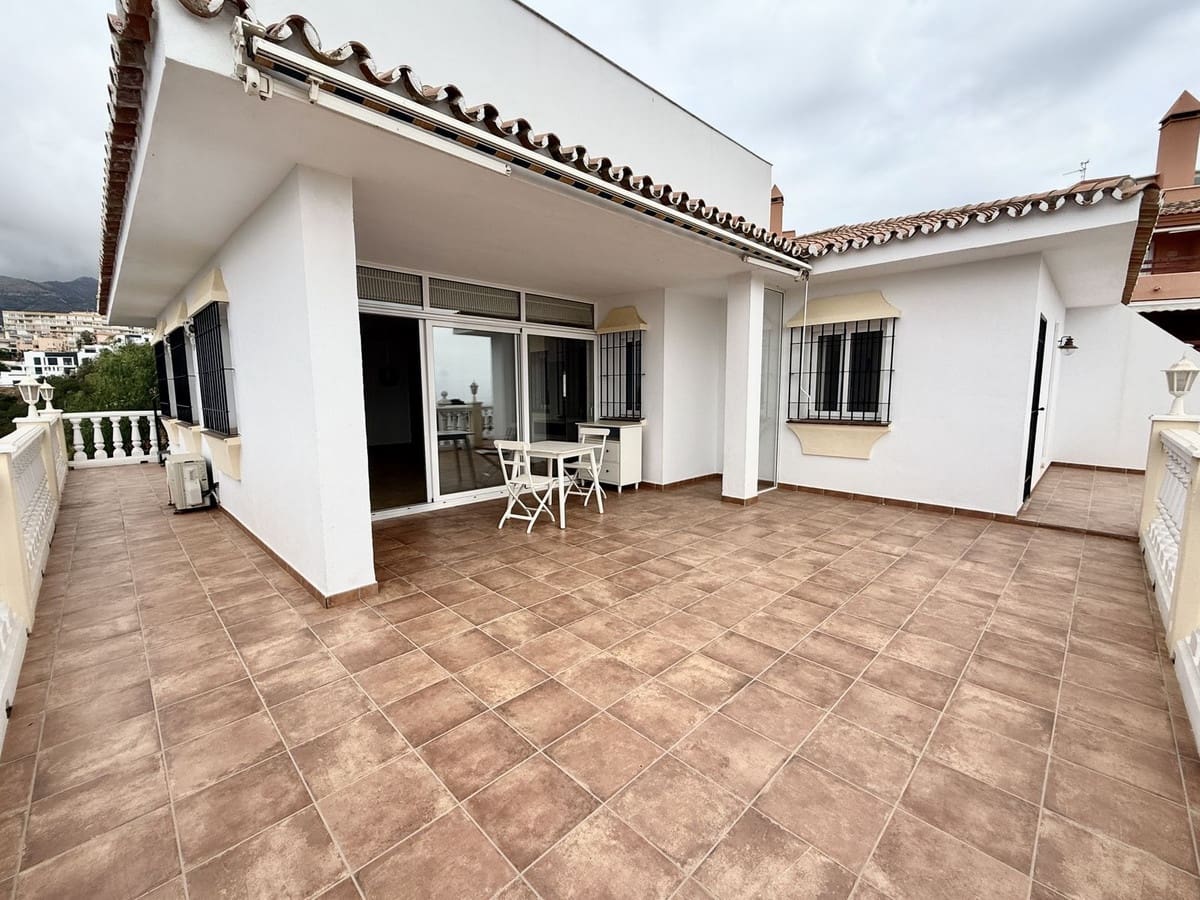 6 soverom Villa til salgs i Fuengirola med svømmebasseng garasje - € 985 000 (Ref: 9325178)