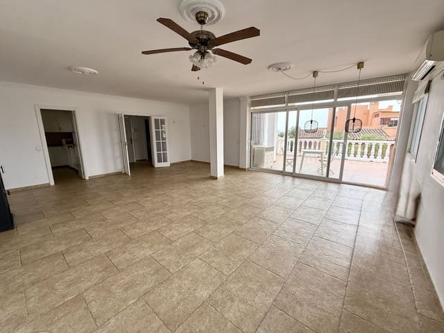 6 soverom Villa til salgs i Fuengirola med svømmebasseng garasje - € 985 000 (Ref: 9325178)