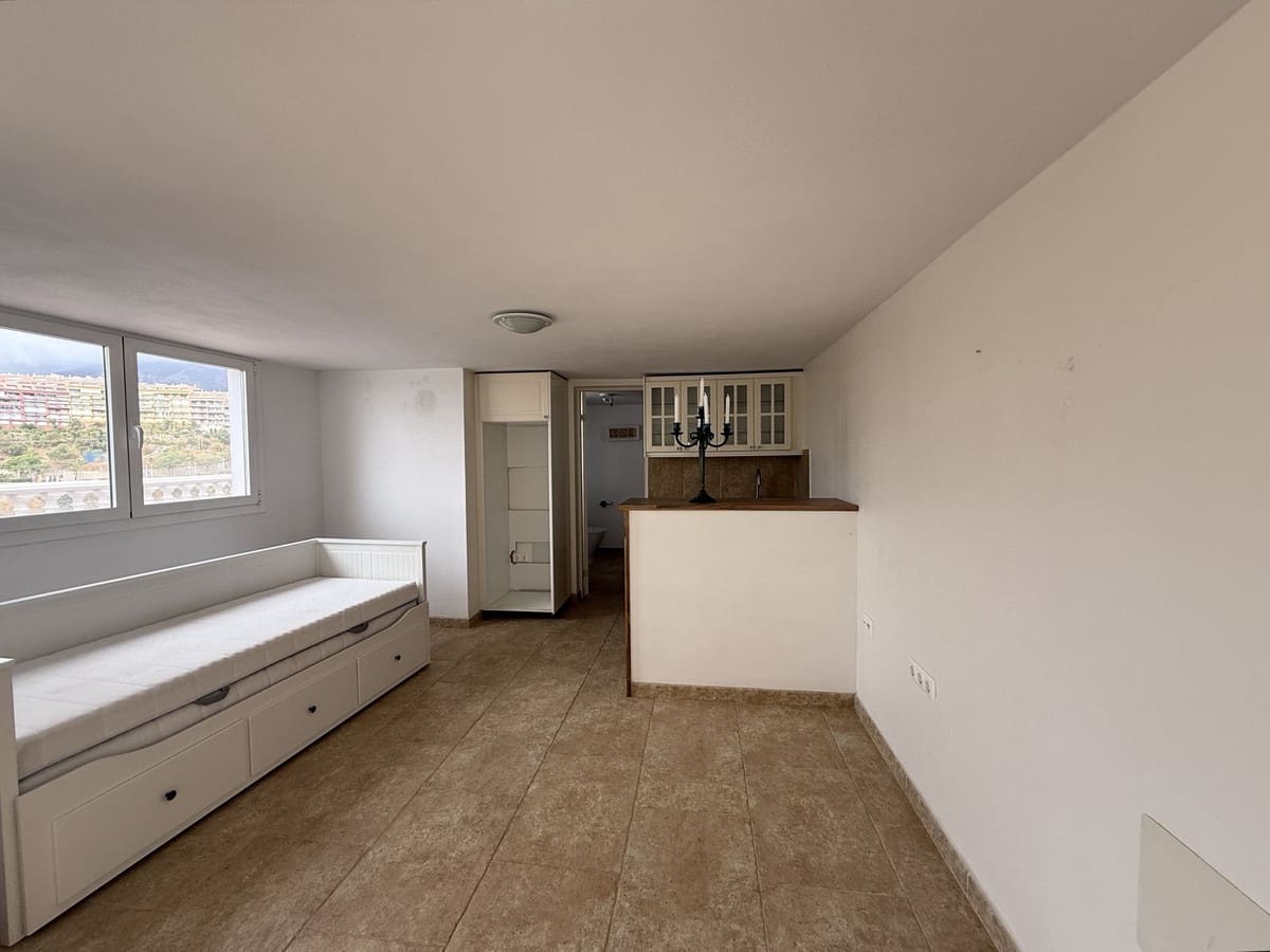 6 soverom Villa til salgs i Fuengirola med svømmebasseng garasje - € 985 000 (Ref: 9325178)