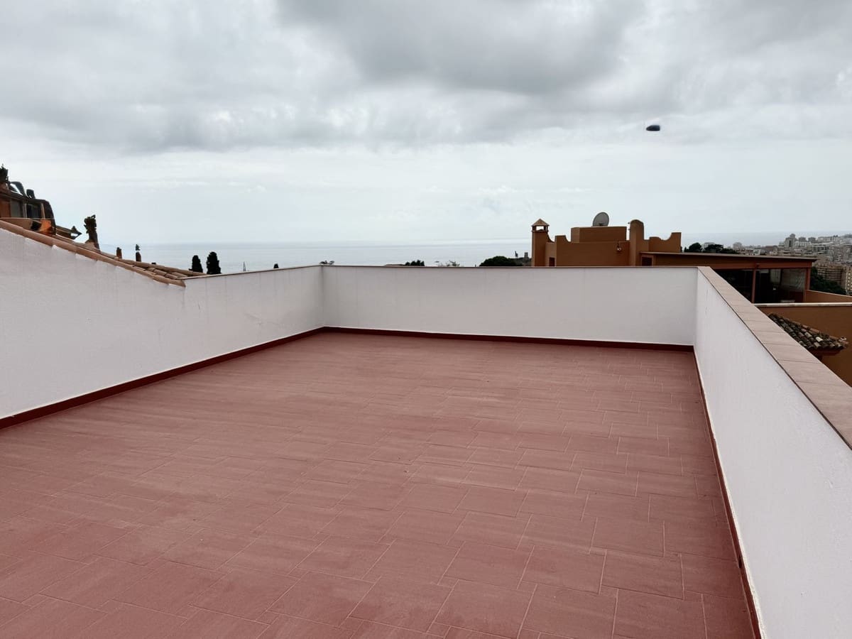 6 soverom Villa til salgs i Fuengirola med svømmebasseng garasje - € 985 000 (Ref: 9325178)