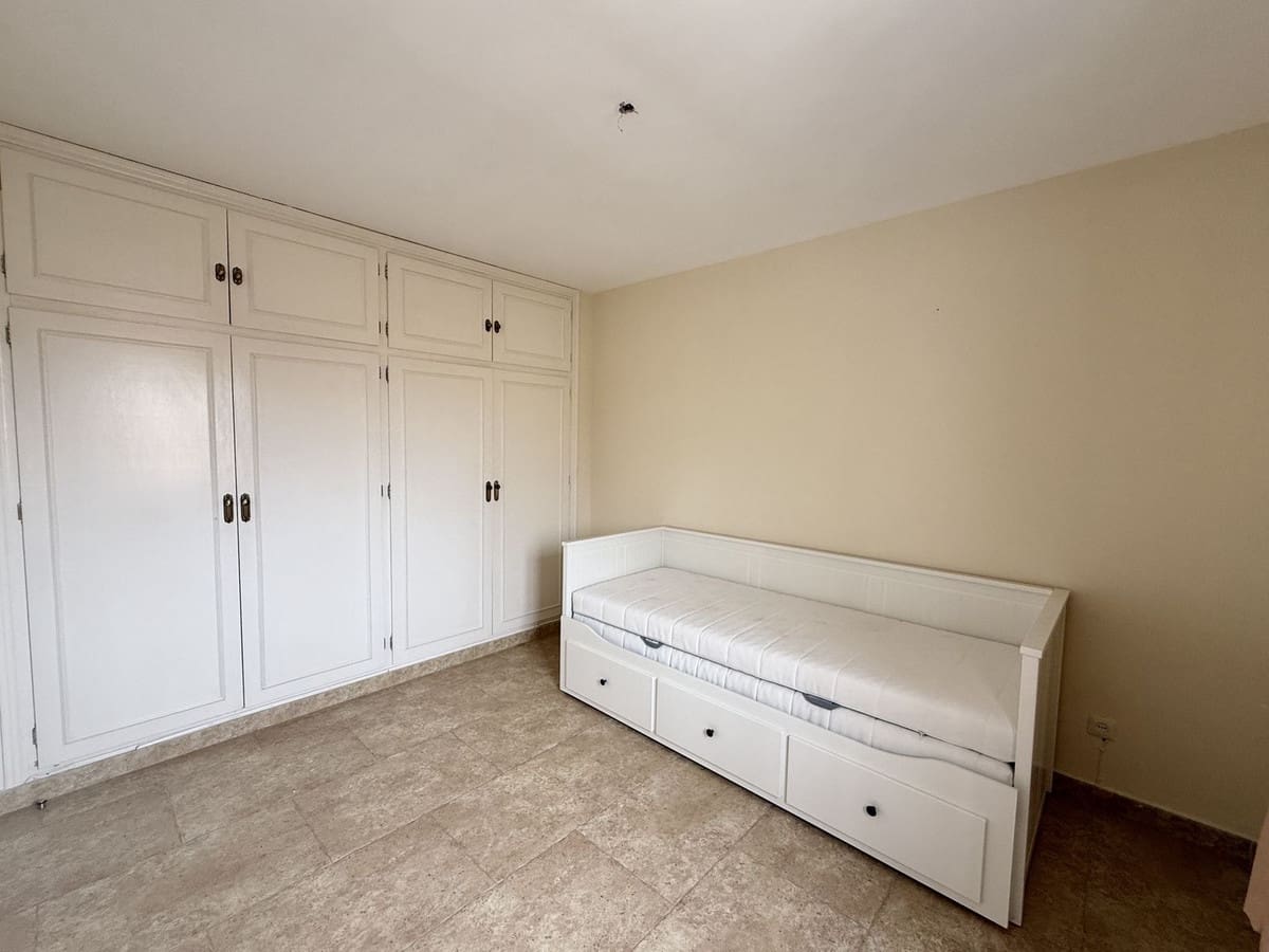 6 soveværelse Villa til salg i Fuengirola med swimmingpool garage - € 985.000 (Ref: 9325178)