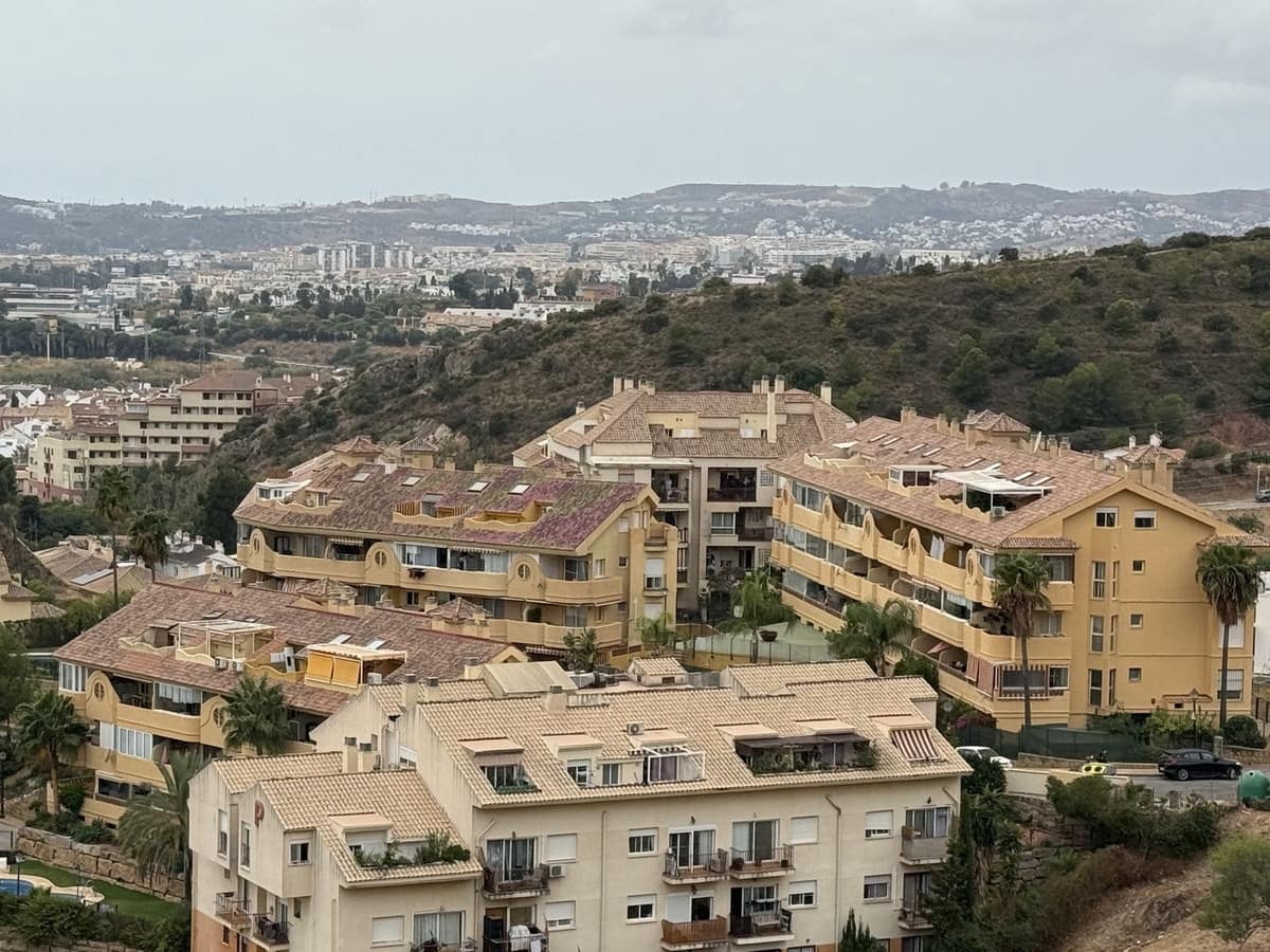 6 soveværelse Villa til salg i Fuengirola med swimmingpool garage - € 985.000 (Ref: 9325178)