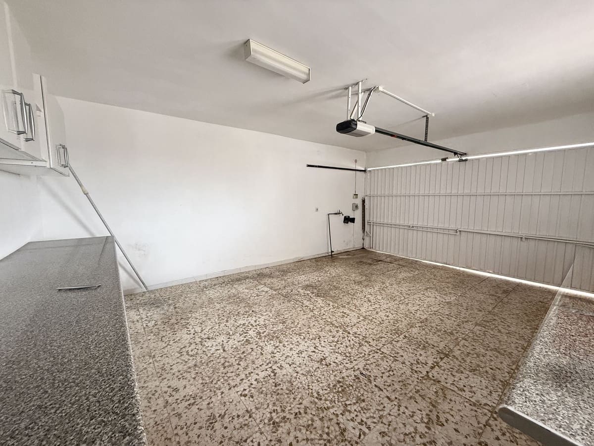 6 soveværelse Villa til salg i Fuengirola med swimmingpool garage - € 985.000 (Ref: 9325178)