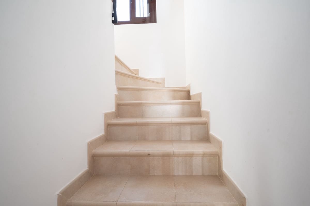 3 makuuhuone Huoneisto myytävänä paikassa Los Monteros mukana uima-altaan 
autotalli - 649 000 € (Ref: 9325983)