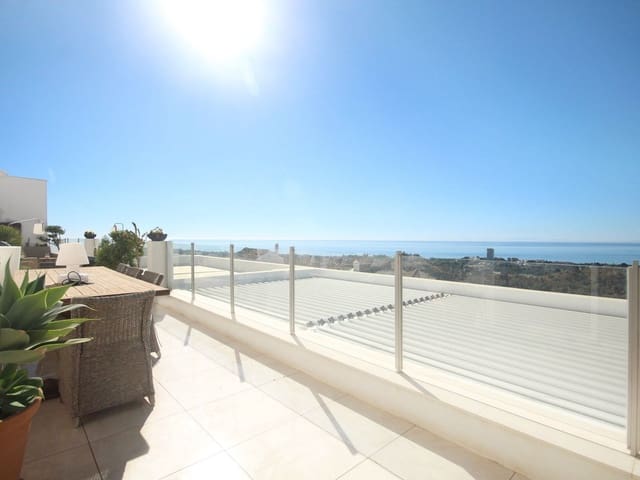 Apartamento de 2 habitaciones en Los Monteros, Marbella en venta con piscina garaje - 890.000 € (Ref: 9326110)