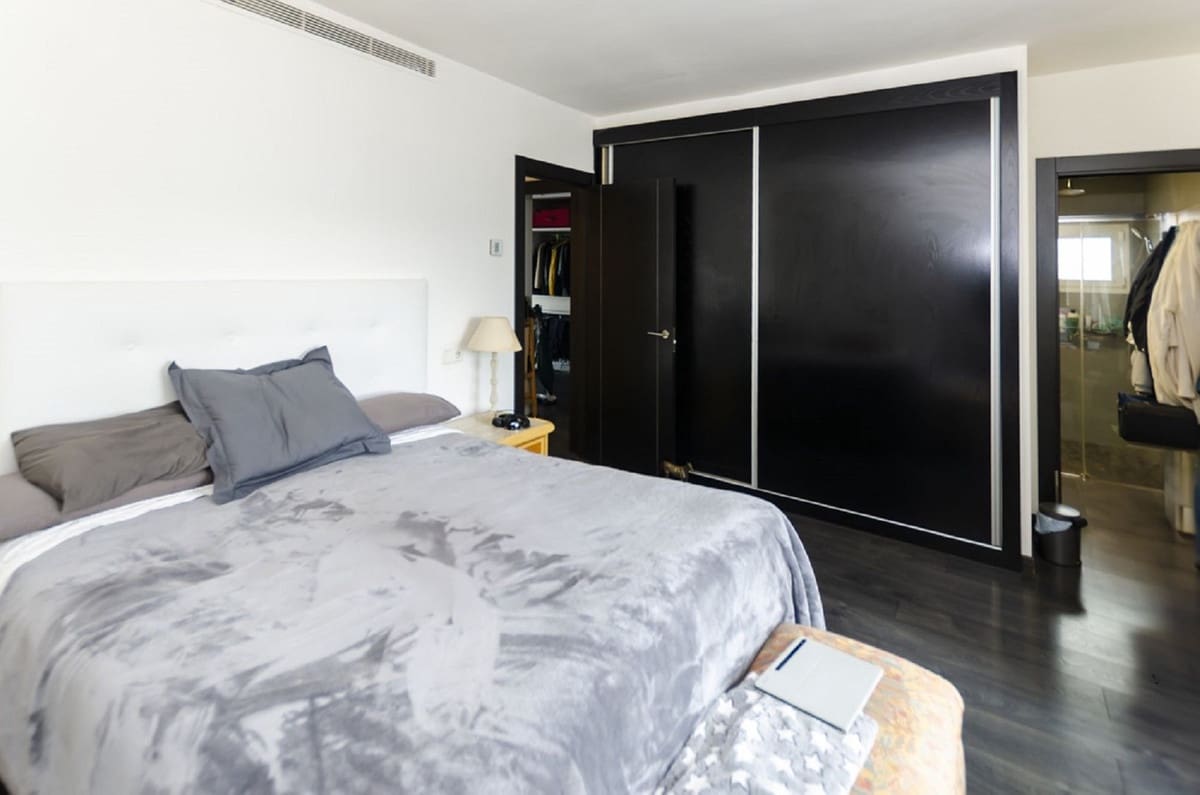 3 Zimmer Penthouse zu verkaufen in Puerto Banus mit Pool Garage - 1.197.000 € (Ref: 9340214)