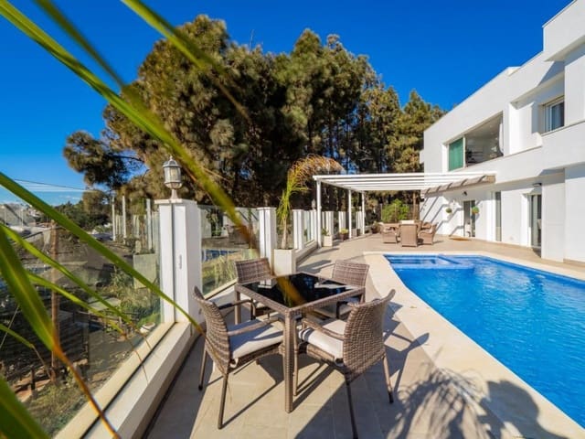 Chalet de 6 habitaciones en El Chaparral, Mijas en venta con piscina garaje - 1.349.000 € (Ref: 9348026)
