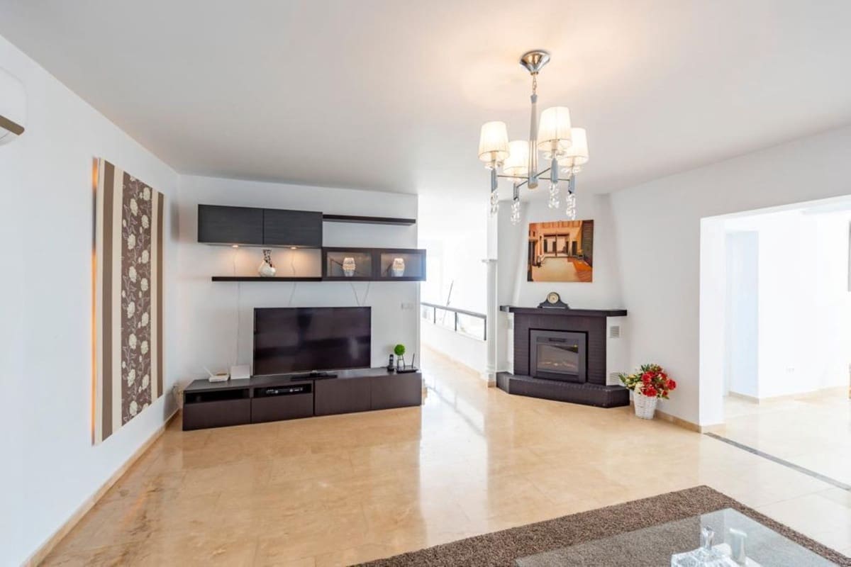 6 bedroom Villa for sale in El Chaparral with pool garage - € 1,349,000 (Ref: 9348026)