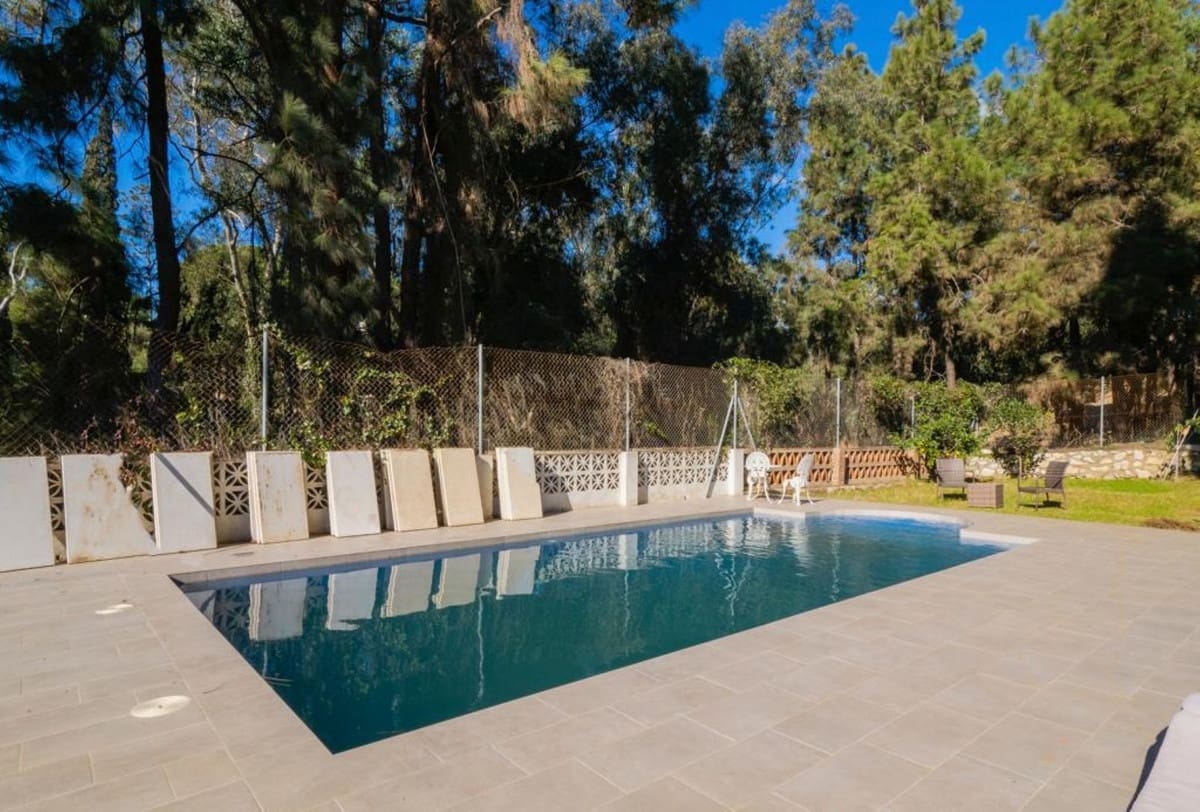 6 bedroom Villa for sale in El Chaparral with pool garage - € 1,349,000 (Ref: 9348026)