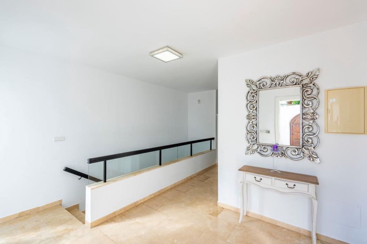 6 bedroom Villa for sale in El Chaparral with pool garage - € 1,349,000 (Ref: 9348026)
