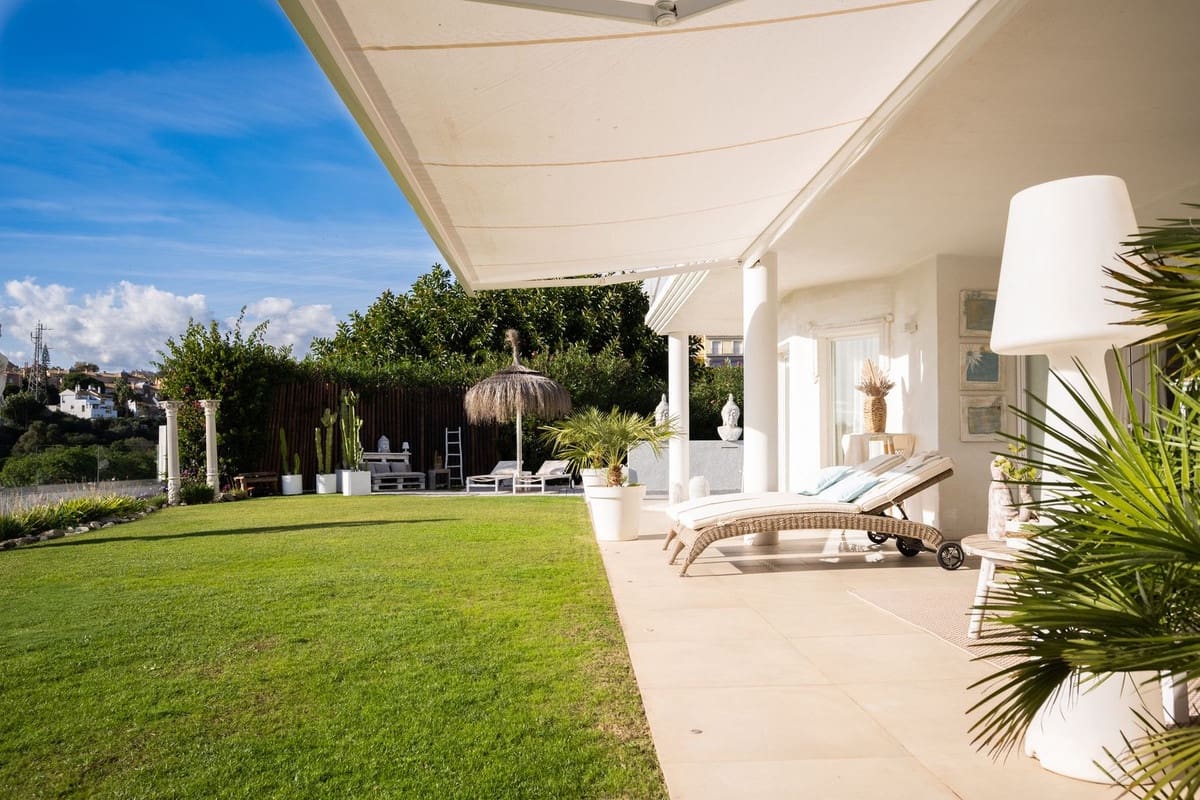 5 Zimmer Villa zu verkaufen in Riviera del Sol mit Pool Garage - 1.700.000 € (Ref: 9386929)