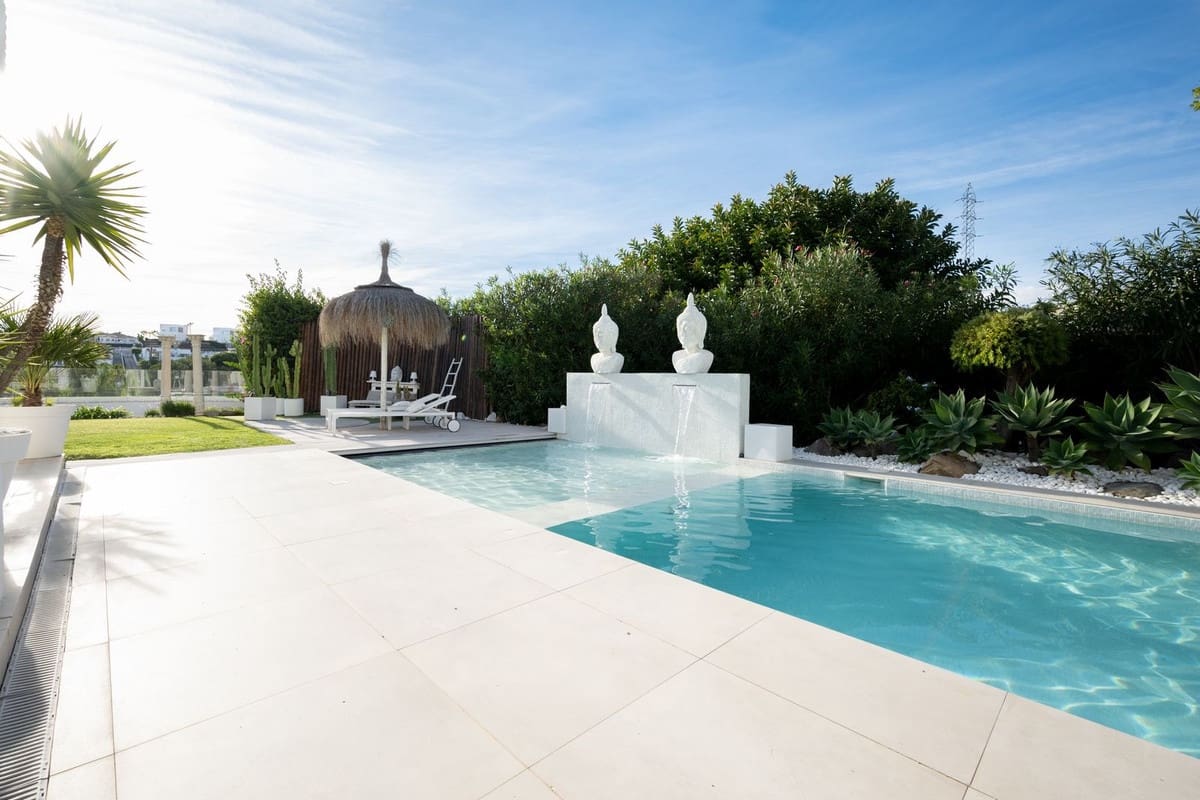 5 Zimmer Villa zu verkaufen in Riviera del Sol mit Pool Garage - 1.700.000 € (Ref: 9386929)