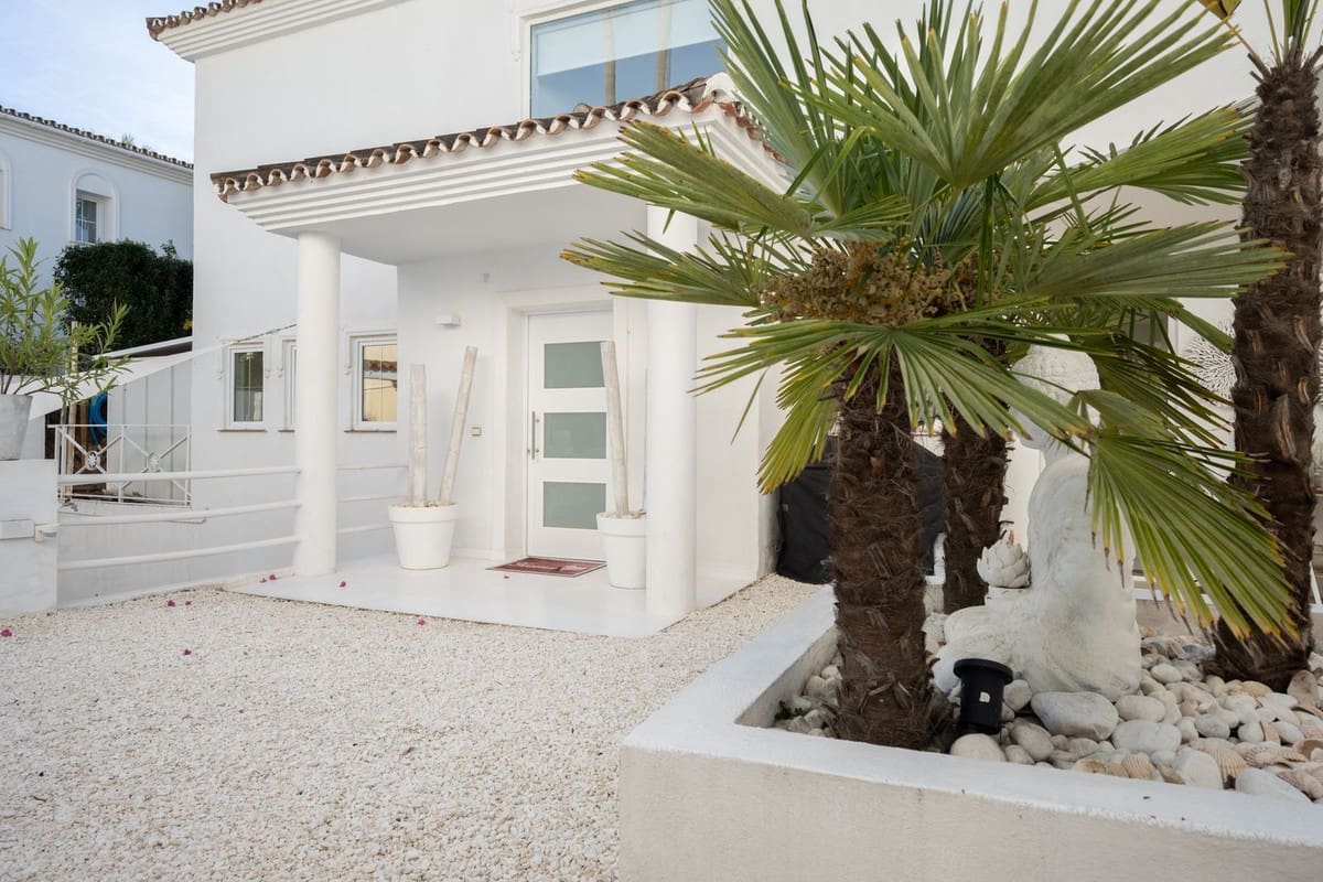 5 Zimmer Villa zu verkaufen in Riviera del Sol mit Pool Garage - 1.700.000 € (Ref: 9386929)