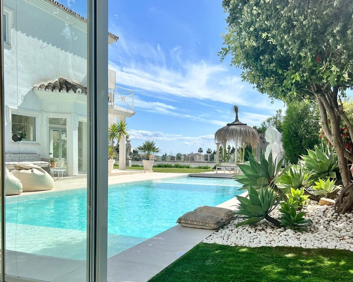 5 Zimmer Villa zu verkaufen in Riviera del Sol mit Pool Garage - 1.700.000 € (Ref: 9386929)