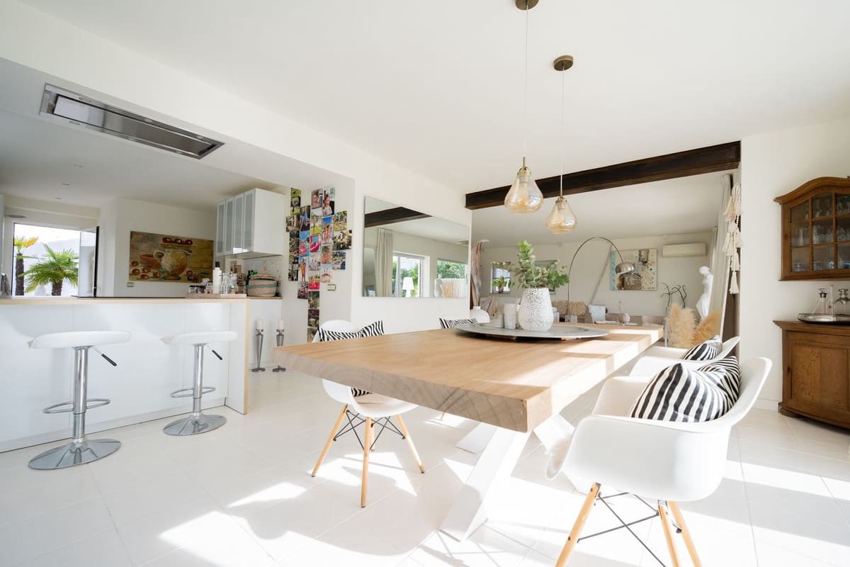 5 bedroom Villa for sale in Riviera del Sol with pool garage - € 1,700,000 (Ref: 9386929)