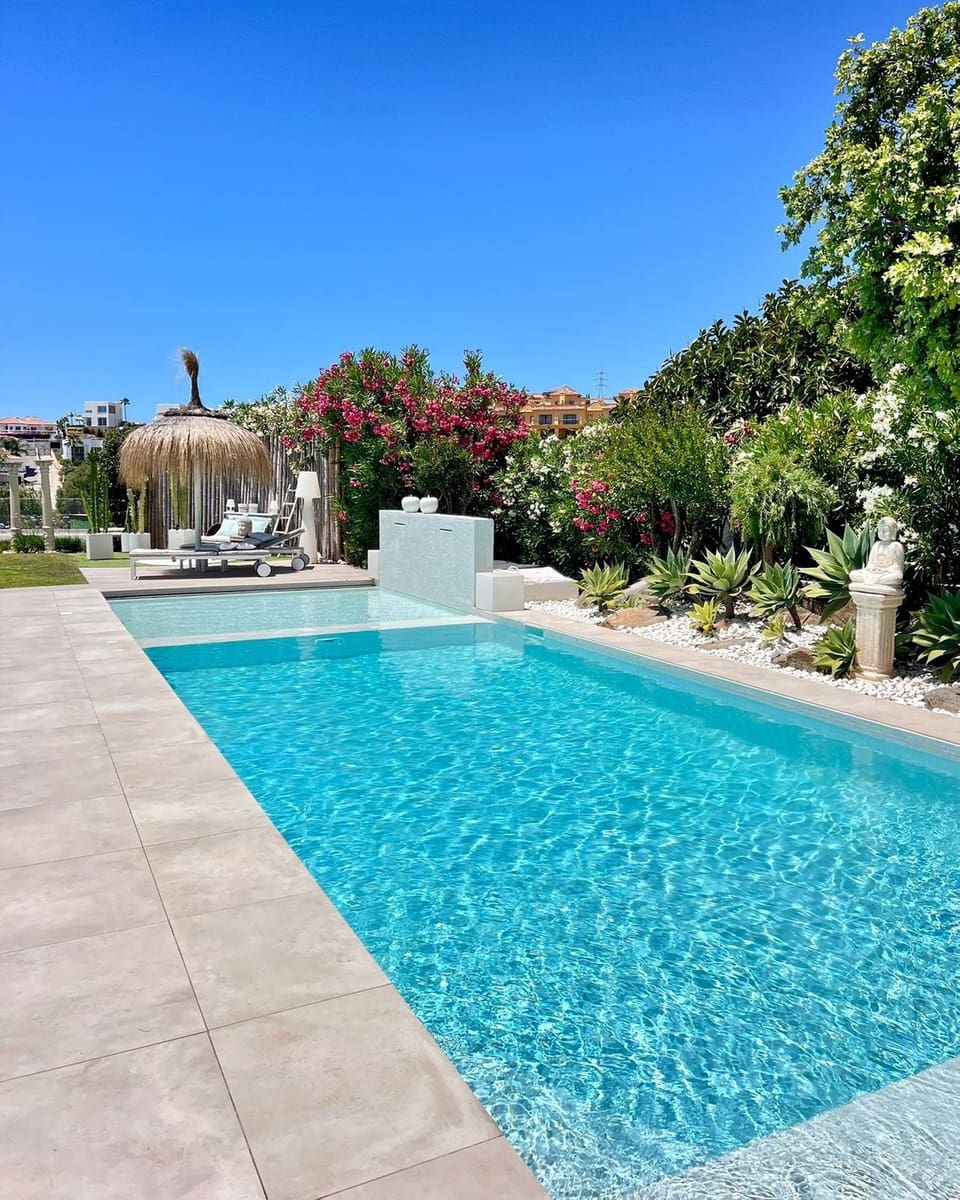 5 bedroom Villa for sale in Riviera del Sol with pool garage - € 1,700,000 (Ref: 9386929)