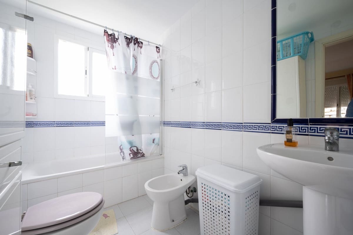 3 slaapkamer Appartement te koop in Riviera del Sol met zwembad garage - € 430.000 (Ref: 9388542)