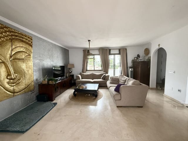 2 bedroom Penthouse for sale in Mijas Costa, Mijas with pool garage - € 445,000 (Ref: 9391213)