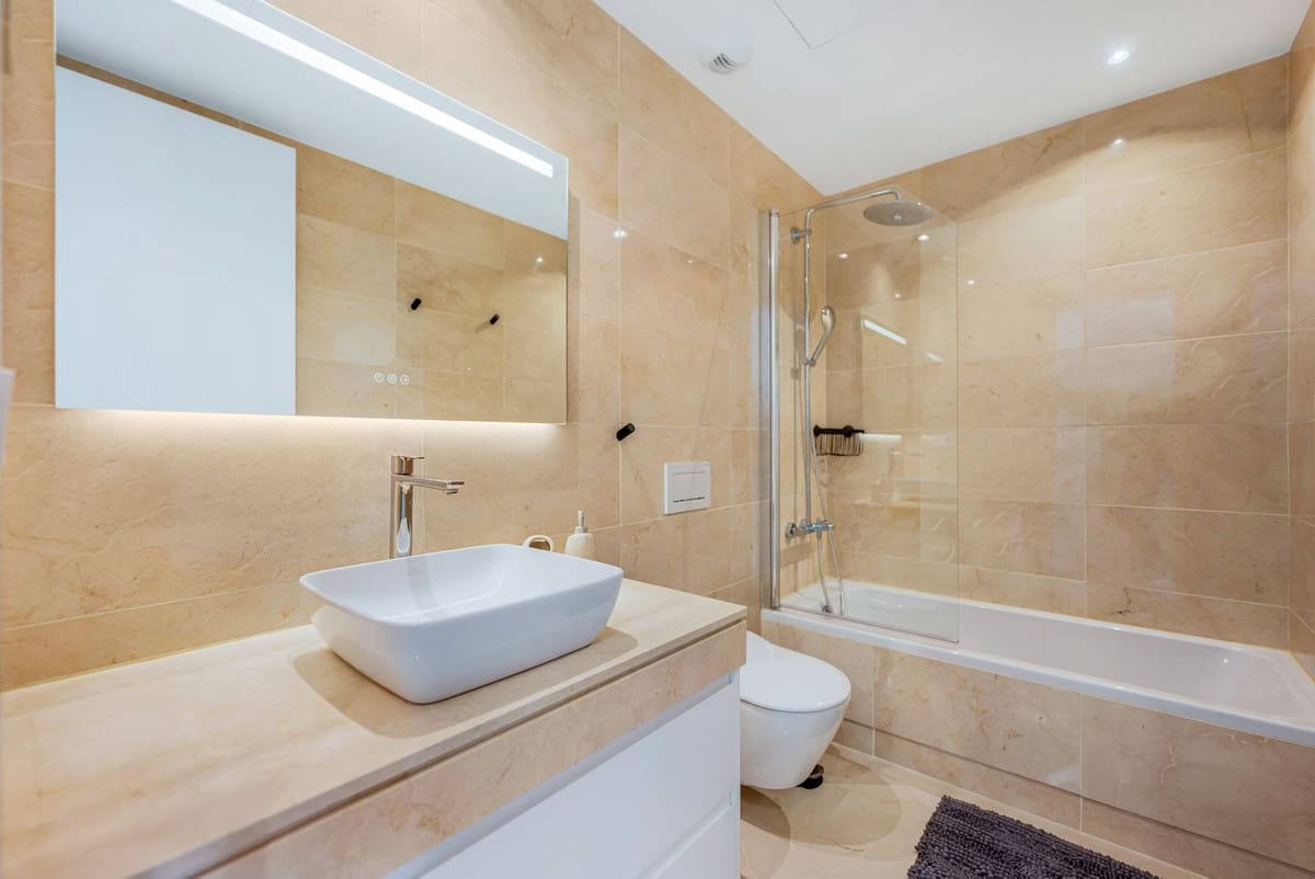 4 quarto Casa em Banda para venda em La Cala de Mijas com piscina - 1 199 000 € (Ref: 9392074)