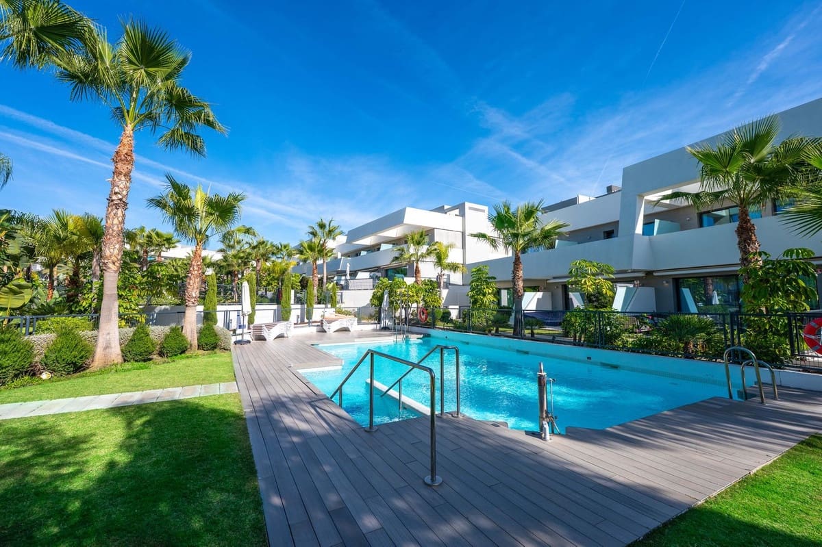 4 quarto Casa em Banda para venda em La Cala de Mijas com piscina - 1 199 000 € (Ref: 9392074)