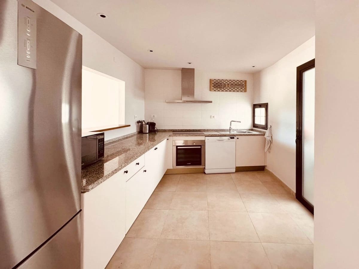 2 bedroom Apartment for sale in Los Monteros with pool garage - € 385,000 (Ref: 9406966)