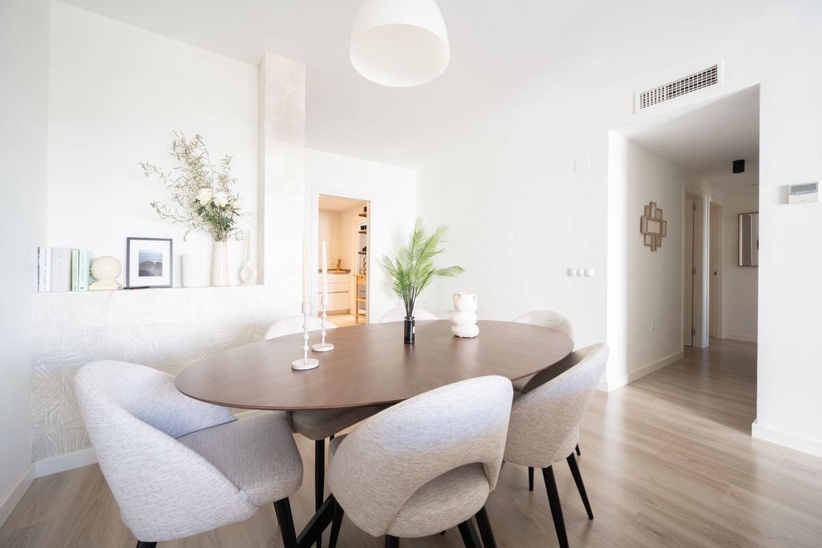 3 Zimmer Apartment zu verkaufen in Nueva Andalucia mit Pool Garage - 469.000 € (Ref: 9421756)