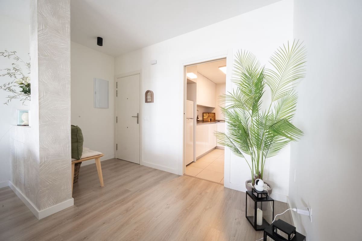 3 Zimmer Apartment zu verkaufen in Nueva Andalucia mit Pool Garage - 469.000 € (Ref: 9421756)