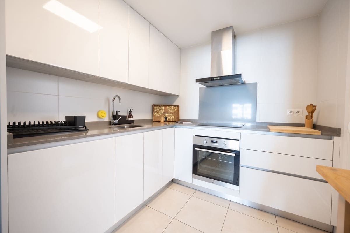 3 Zimmer Apartment zu verkaufen in Nueva Andalucia mit Pool Garage - 469.000 € (Ref: 9421756)